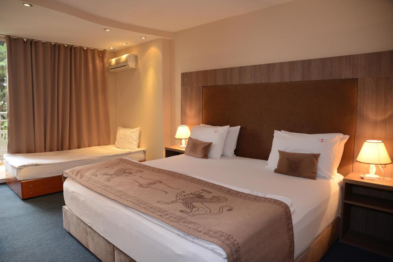 Bona Vita Hotel Golden Sands Eksteriør billede
